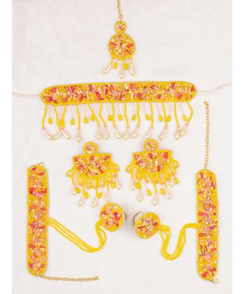 Stylish Handmade Beaded Floral Jewellery Sets For haldi