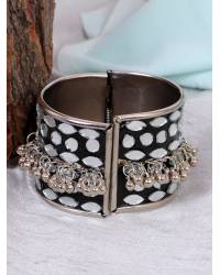 Buy Online Crunchy Fashion Earring Jewelry Fish Fry Charm  Bracelets & Bangles CHR0003