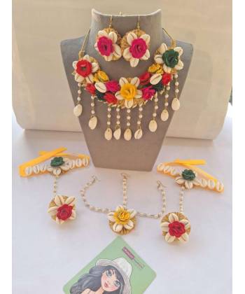 Red-Green Floral Mehndi Jewellery Set with Shell Drops