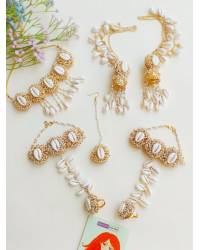 Buy Online Crunchy Fashion Earring Jewelry Antique White Seashell Handmade Jewellery Set for Handmade Beaded Jewellery CFS0467