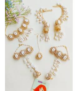 White Shell/Kodi drops Pearl Haldi-Mehndi Jewellery Set for Weddings