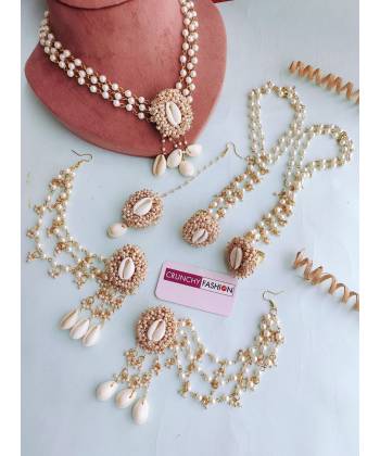 Blossom Bliss Pink & Gold Cowrie Pearl Jewelry for Festive