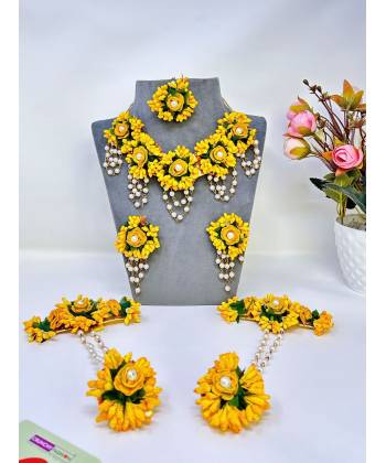 Yellow Flowers Jewellery Set for Haldi and Mehndi