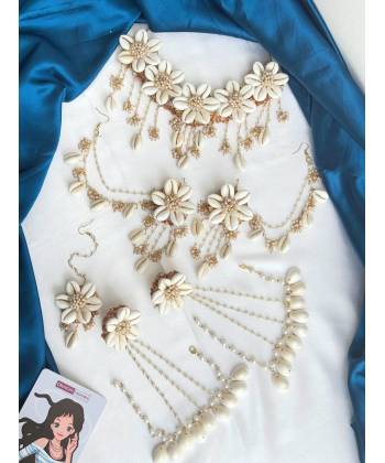 White Cowrie Sea Shell Flower Jewellery Set for Haldi & Mehndi