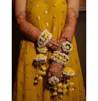 Yellow-White Floral Hathphool & Kalire for Haldi