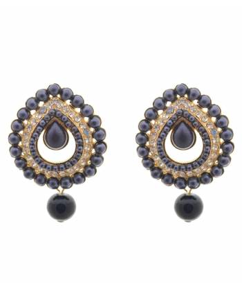 Royal Bling Imprenable Pearl Drop Earrings for Women