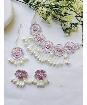 Baby Pink necklace earrings Tikka zset