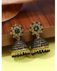 Buy Online Crunchy Fashion Earring Jewelry Golden Traditional Oversized  Floral Kundan  White Pearl Beads Maang Tika  CFTK0021 Jewellery CFTK0021