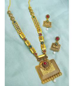 Traditional Gold-Plated Imitation Antique Pendant Necklace Set  with Earrings RAS0282